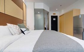 Yueshe Apartment - Hongqiao Longbai Xincun
